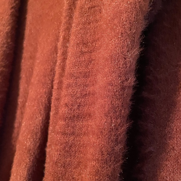 Fuzzy brown/rust orange long pullover with pockets. - Picture 3 of 3